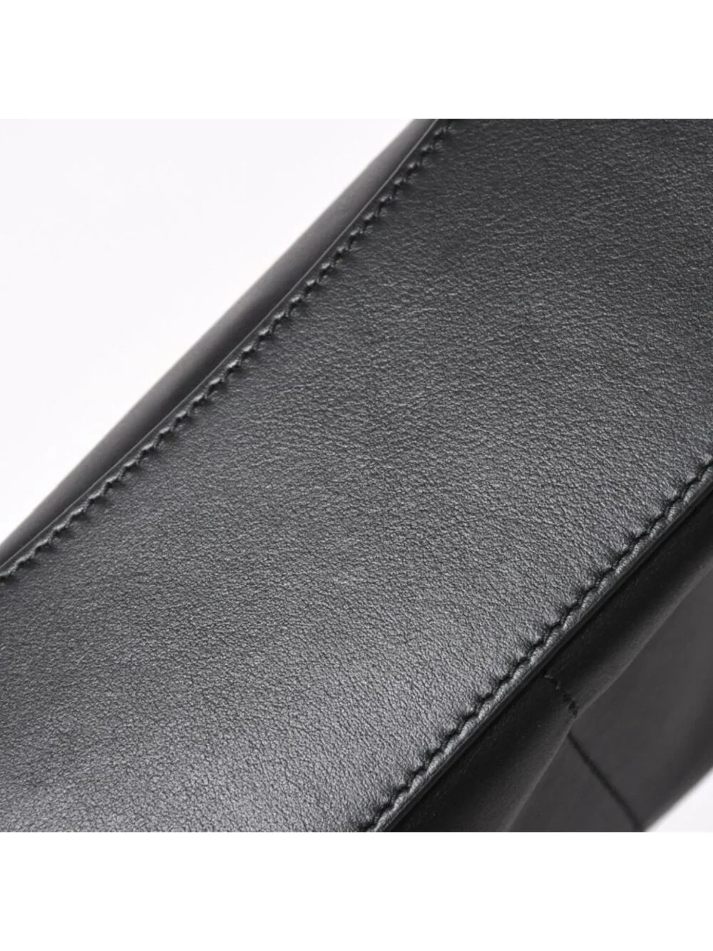 Balenciaga 23 antiqued accessory